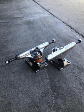 Skateboard trucks for sale