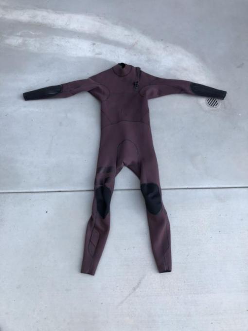 Hurley 2mm Advantage suit // Size Men’s small 