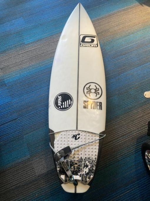 5’2 Spyder surfboard 