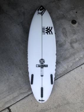 The Kraft 5’6” surfboard