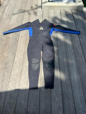O’Neil  wetsuit- Great shape